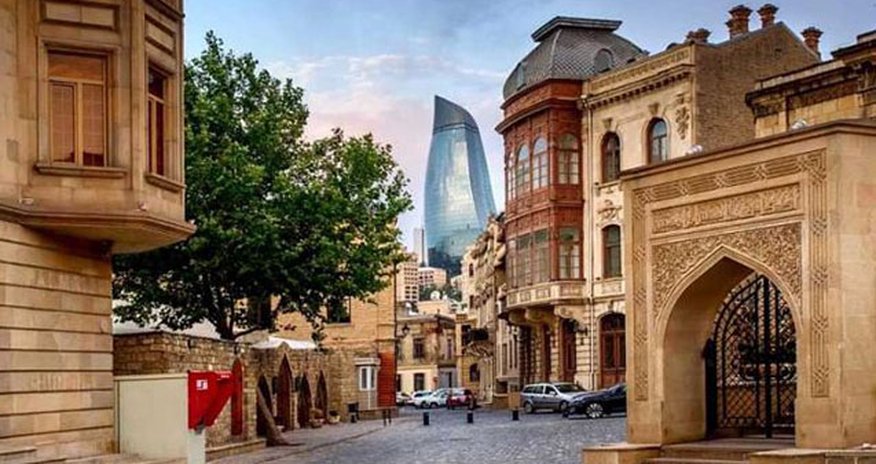 İçərişəhərdə "Z" hərfi yazan şəxs saxlanılıb İçərişəhərdə "Z" hərfi yazan şəxs saxlanılıb