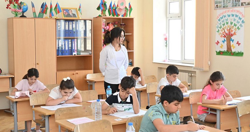 Lisey və gimnaziyalara imtahanlar başlayıb Lisey və gimnaziyalara imtahanlar başlayıb