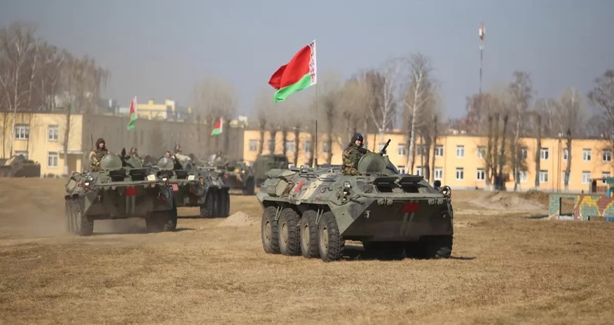 Belarus Ukrayna ilə sərhədə 4 minlik qoşun toplayıb Belarus Ukrayna ilə sərhədə 4 minlik qoşun toplayıb