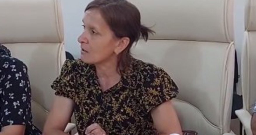Süpürgəçiliklə oğul böyütmüşəm - Əlillik ala bilməyən qazinin anası kömək istədi Süpürgəçiliklə oğul böyütmüşəm - Əlillik ala bilməyən qazinin anası kömək istədi