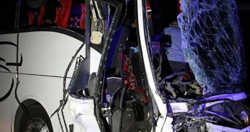 Türkiyədə avtobus qəzası olub, 1 nəfər ölüb, 43 nəfər yaralanıb Türkiyədə avtobus qəzası olub, 1 nəfər ölüb, 43 nəfər yaralanıb