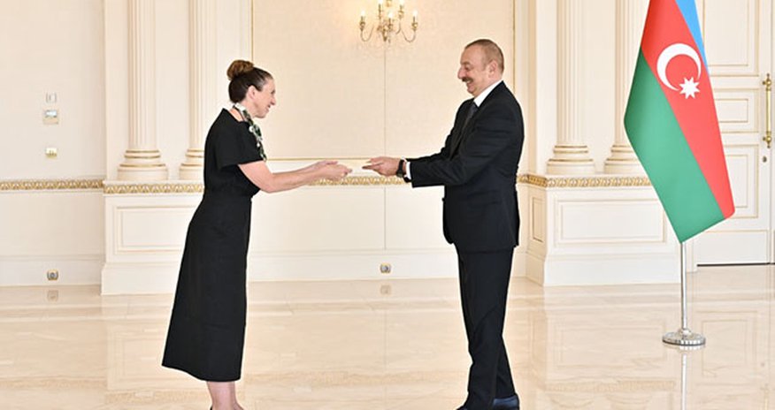 Prezident yeni səfirləri qəbul etdi - Yenilənib Prezident yeni səfirləri qəbul etdi - Yenilənib