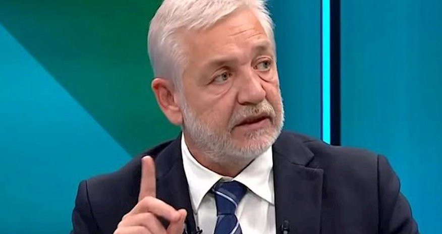 Türkiyəli jurnalist "Qarabağ"ı Ermənistan komandası kimi təqdim etdi - VİDEO Türkiyəli jurnalist "Qarabağ"ı Ermənistan komandası kimi təqdim etdi - VİDEO