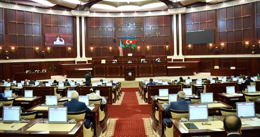 Payız sessiyasında bu qanun layihələri müzakirə olunacaq Payız sessiyasında bu qanun layihələri müzakirə olunacaq