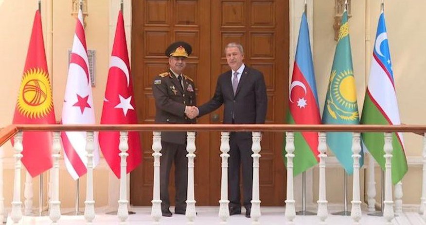 Azərbaycan və Türkiyə müdafiə nazirləri görüşüb - Video Azərbaycan və Türkiyə müdafiə nazirləri görüşüb - Video