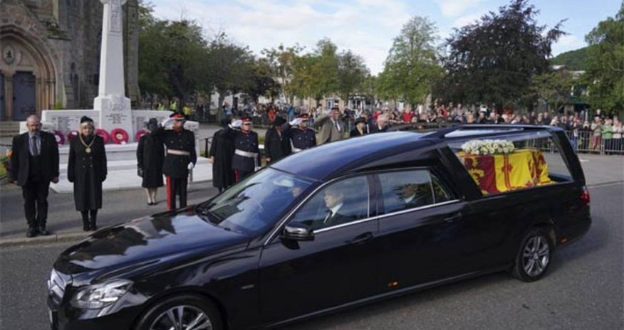 Kraliçanın cənazəsi sabah Londona gətiriləcək Kraliçanın cənazəsi sabah Londona gətiriləcək