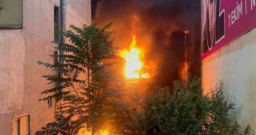 İstanbulda güclü partlayış olub İstanbulda güclü partlayış olub