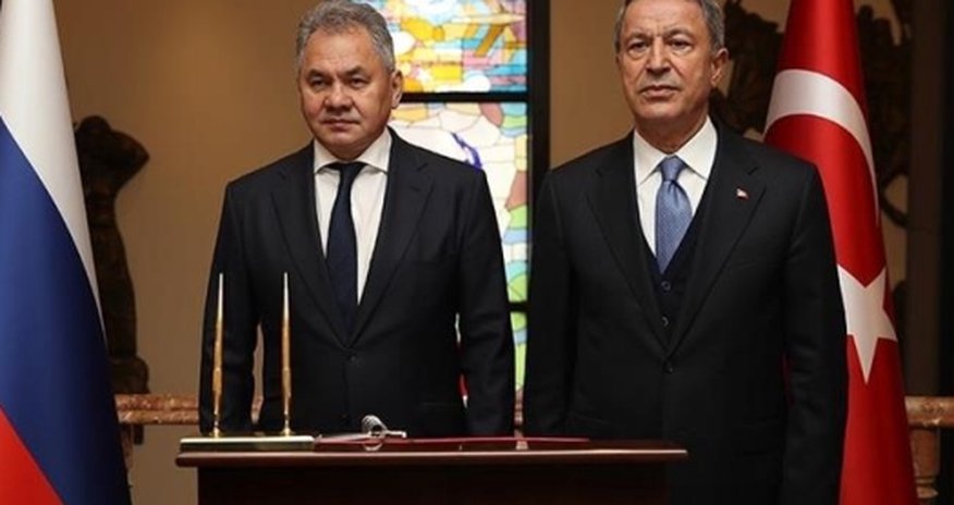 Шойгу и Акар обсудили Украину и Сирию Шойгу и Акар обсудили Украину и Сирию