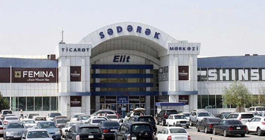 “Sədərək” Ticarət Mərkəzində yanğın olub “Sədərək” Ticarət Mərkəzində yanğın olub
