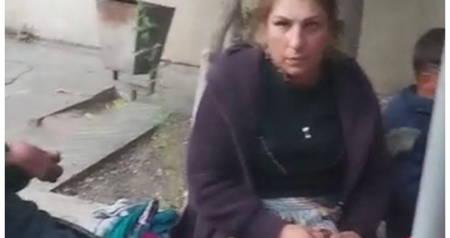 Bakıda uşaqları dilənçiliyə sövq edən qadın həbs edildi Bakıda uşaqları dilənçiliyə sövq edən qadın həbs edildi