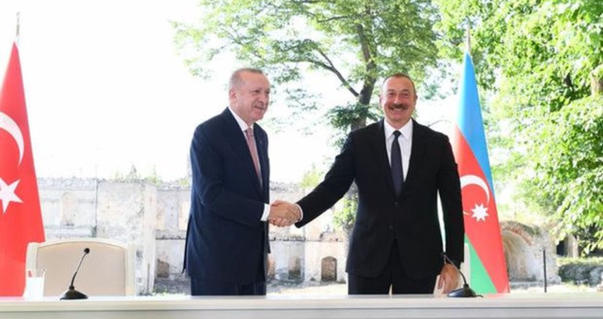 Azərbaycan və Türkiyə prezidentləri arasında telefon danışığı olub Azərbaycan və Türkiyə prezidentləri arasında telefon danışığı olub