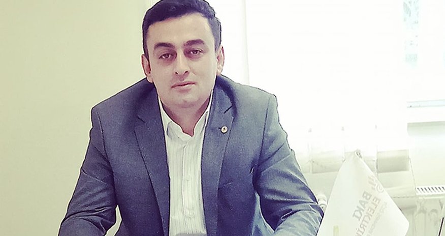 Vəzifəli şəxs ailəsi ilə qəzaya düşdü Vəzifəli şəxs ailəsi ilə qəzaya düşdü