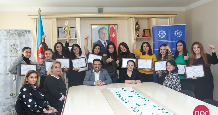 “Nar”ın eşitmə məhdudiyyətli şəxslər üçün peşə təlimlərinin ilk mərhələsi başa çatdı “Nar”ın eşitmə məhdudiyyətli şəxslər üçün peşə təlimlərinin ilk mərhələsi başa çatdı