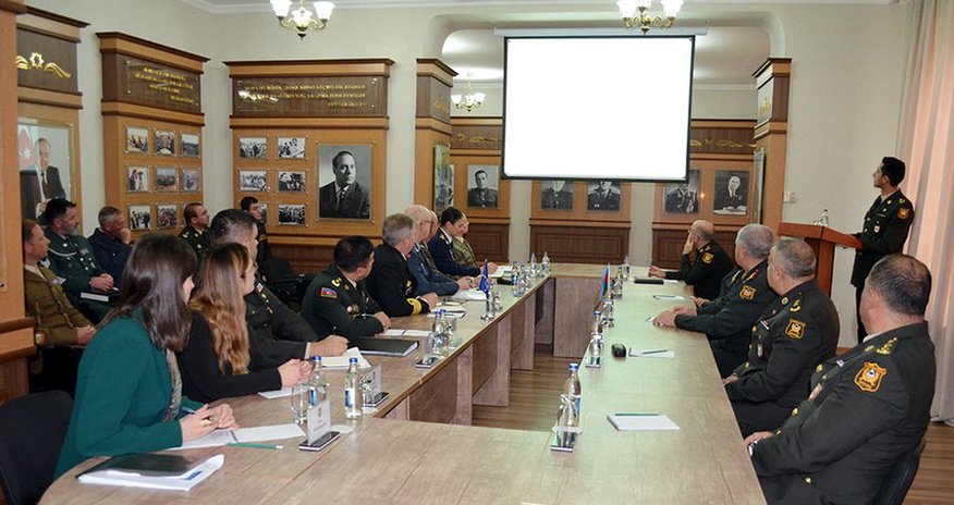 Азербайджан и НАТО обсудили развитие связей Азербайджан и НАТО обсудили развитие связей
