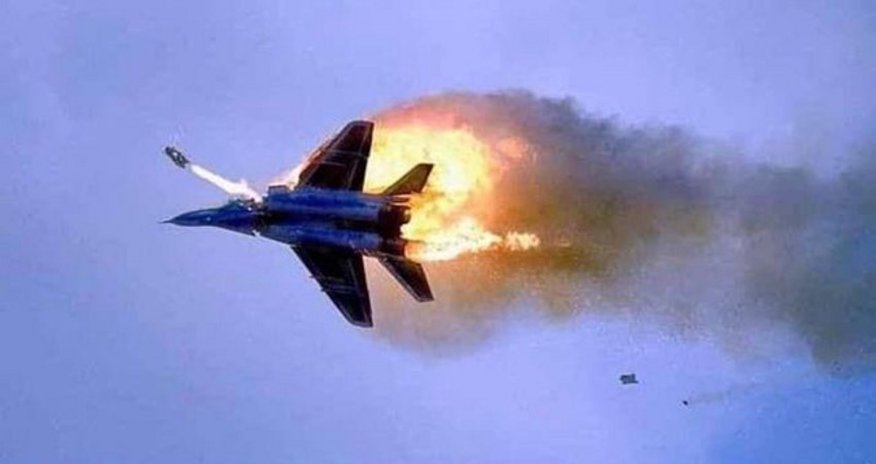 Ukrainian army downs two Russian fighter jets Ukrainian army downs two Russian fighter jets