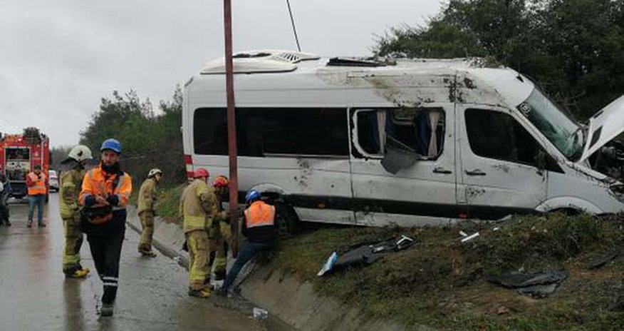 Türkiyədə mikroavtobus qəzası baş verib Türkiyədə mikroavtobus qəzası baş verib