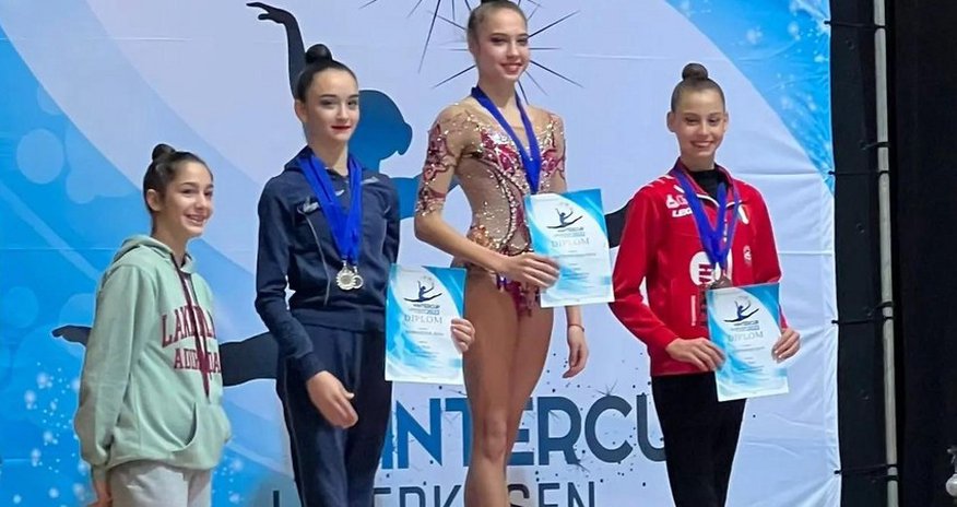 Azərbaycanın bədii gimnastı Almaniyada gümüş medal qazanıb Azərbaycanın bədii gimnastı Almaniyada gümüş medal qazanıb