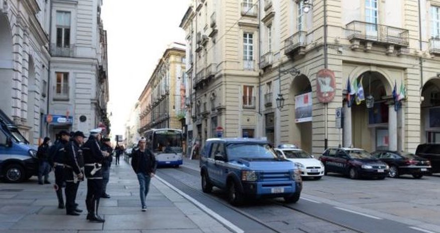 В Риме 4 человека погибли в результате стрельбы в баре В Риме 4 человека погибли в результате стрельбы в баре