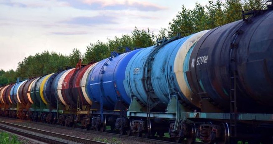 Эти страны смогут экспортировать на Украину продукты из российской нефти Эти страны смогут экспортировать на Украину продукты из российской нефти