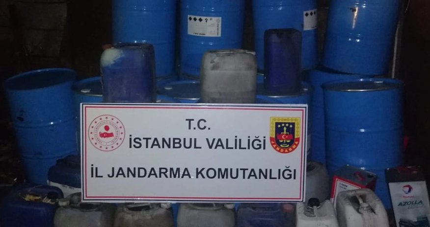 12 ton saxta içki ələ keçirildi 12 ton saxta içki ələ keçirildi