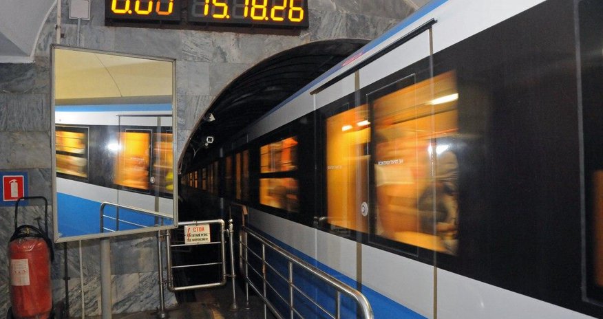Kiyevdə metroda hərəkət bərpa edilib Kiyevdə metroda hərəkət bərpa edilib