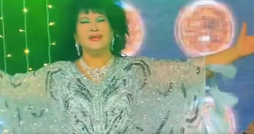 Zeynəb Xanlarova Bakıya gəldi - Video Zeynəb Xanlarova Bakıya gəldi - Video