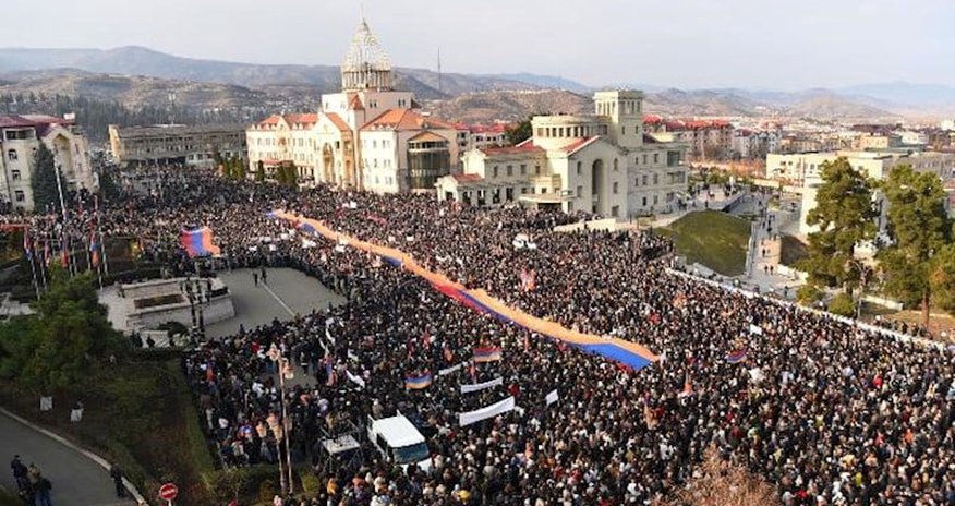 Ermənilər Xankəndidə etiraz aksiyası keçiriblər - Fotolar Ermənilər Xankəndidə etiraz aksiyası keçiriblər - Fotolar