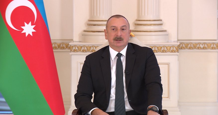 Prezident yerli telekanallara müsahibə verir - CANLI Prezident yerli telekanallara müsahibə verir - CANLI
