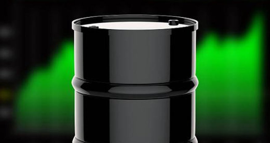 Нефть дешевеет на данных о рекордном росте запасов в США Нефть дешевеет на данных о рекордном росте запасов в США