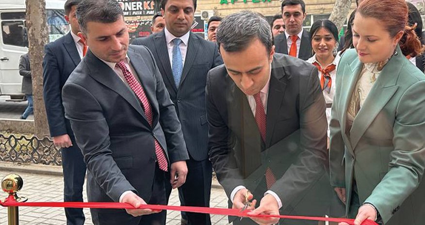 Unibank “Gəncə” filialını yeni konseptdə istifadəyə verib Unibank “Gəncə” filialını yeni konseptdə istifadəyə verib