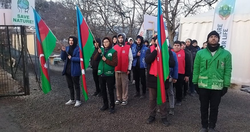 Акция на дороге Ханкенди - Лачын продолжается 56-й день Акция на дороге Ханкенди - Лачын продолжается 56-й день