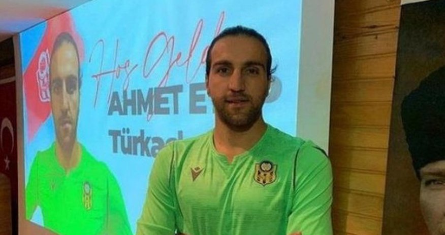 Tanınmış futbolçu dağıntılar altında qalıb Tanınmış futbolçu dağıntılar altında qalıb