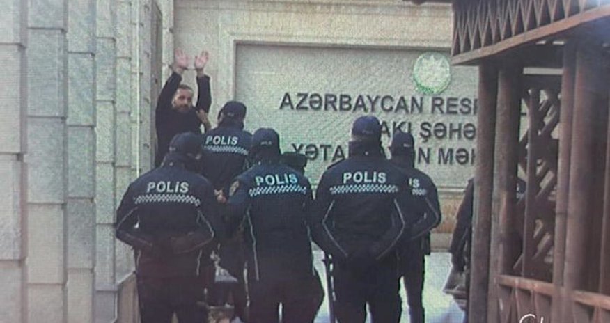 Bəxtiyar Hacıyevin həbs müddəti uzadıldı Bəxtiyar Hacıyevin həbs müddəti uzadıldı