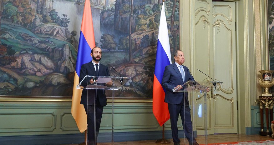 Lavrov və Mirzoyan İrəvanla Bakı arasındakı münasibətləri müzakirə edib Lavrov və Mirzoyan İrəvanla Bakı arasındakı münasibətləri müzakirə edib