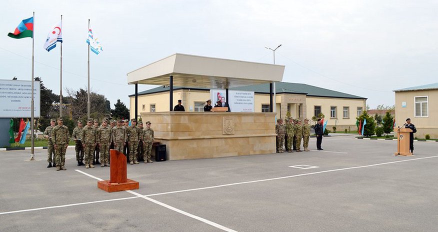 Dəniz komando təməl kursunun növbəti buraxılış mərasimi keçirilib Dəniz komando təməl kursunun növbəti buraxılış mərasimi keçirilib