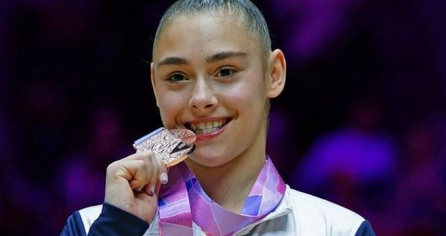 Böyük Britaniyanı təmsil edən azərbaycanlı gimnast tarixi nəticəyə imza atıb Böyük Britaniyanı təmsil edən azərbaycanlı gimnast tarixi nəticəyə imza atıb