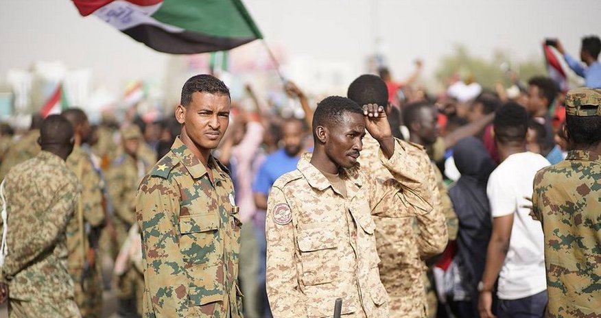 Sudan ordusu xüsusi təyinatlıların bazalarını nəzarətə götürüb, ölənlərin sayı artıb Sudan ordusu xüsusi təyinatlıların bazalarını nəzarətə götürüb, ölənlərin sayı artıb