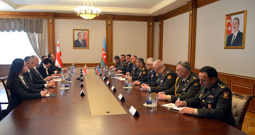 Azərbaycan ilə Gürcüstan arasında müdafiə sahəsində əməkdaşlıq haqqında saziş imzalanıb Azərbaycan ilə Gürcüstan arasında müdafiə sahəsində əməkdaşlıq haqqında saziş imzalanıb