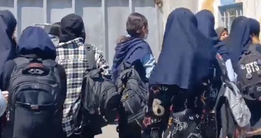 İranın təhsil işçiləri: Məktəblərə kimyəvi hücumlara küçələrdə cavab verəcəyik- FOTO İranın təhsil işçiləri: Məktəblərə kimyəvi hücumlara küçələrdə cavab verəcəyik- FOTO