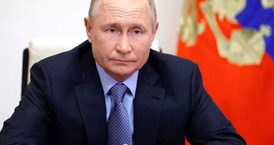 В Кремле отреагировали на «попытку покушения» на Путина В Кремле отреагировали на «попытку покушения» на Путина