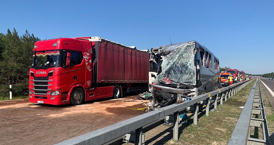 В Замбии при ДТП с автобусом и грузовиком погибли более 20 человек В Замбии при ДТП с автобусом и грузовиком погибли более 20 человек