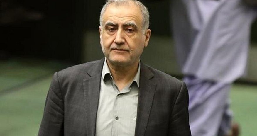İranda nazirlərin deputatlara rüşvət verdiyini iddia edən şəxsə cinayət işi açılıb İranda nazirlərin deputatlara rüşvət verdiyini iddia edən şəxsə cinayət işi açılıb