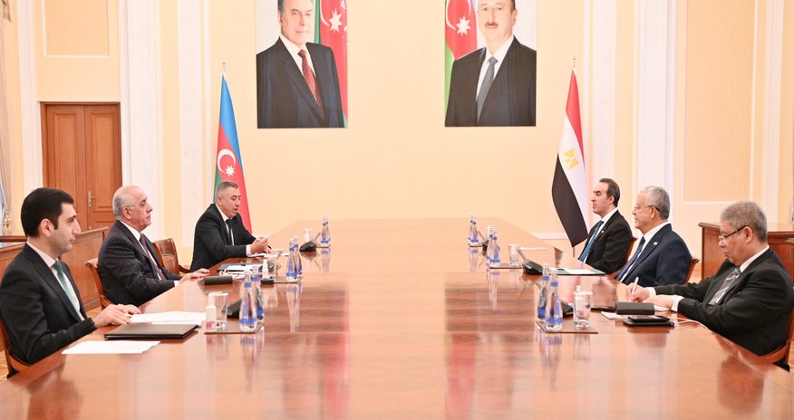 Əli Əsədov Misir parlamentinin Nümayəndələr Palatasının sədri ilə görüşüb Əli Əsədov Misir parlamentinin Nümayəndələr Palatasının sədri ilə görüşüb