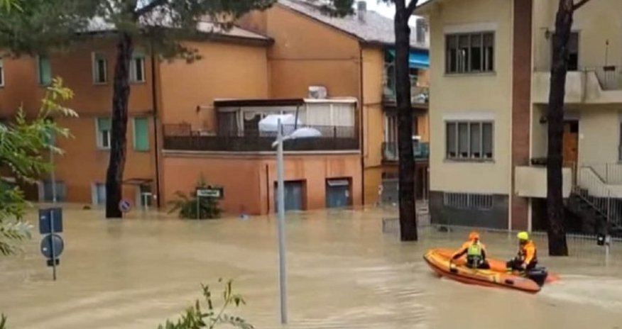 Italy flood deaths rise to 11 as thousands wait to come home Italy flood deaths rise to 11 as thousands wait to come home