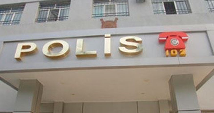 Tik-tokda polisə qarşı nalayiq ifadələr səsləndirən şəxs saxlanılıb Tik-tokda polisə qarşı nalayiq ifadələr səsləndirən şəxs saxlanılıb