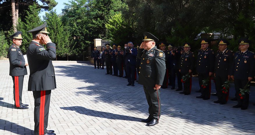 Müdafiə Nazirliyinin hərbi qulluqçularına ali hərbi rütbələr təqdim edilib Müdafiə Nazirliyinin hərbi qulluqçularına ali hərbi rütbələr təqdim edilib