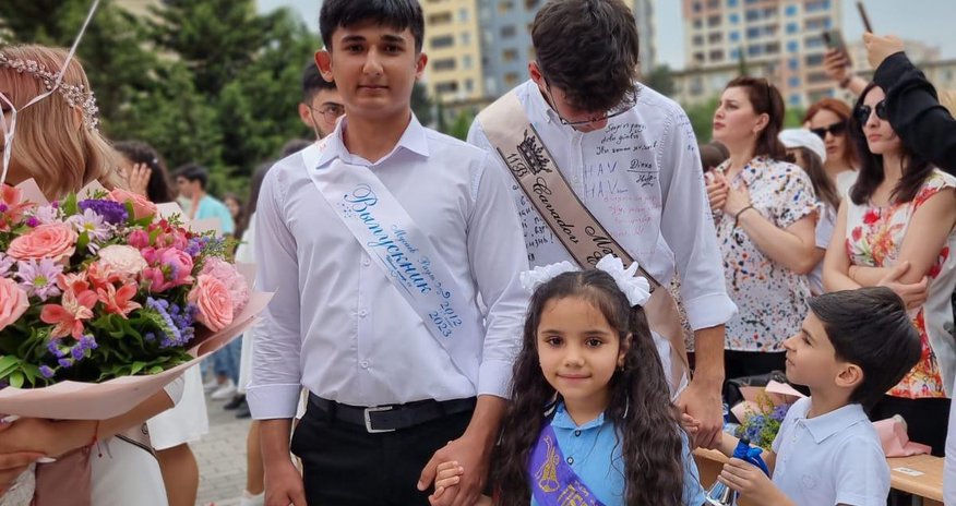 Bu gün məktəblərdə "Son zəng" çalındı- FOTOLAR Bu gün məktəblərdə "Son zəng" çalındı- FOTOLAR