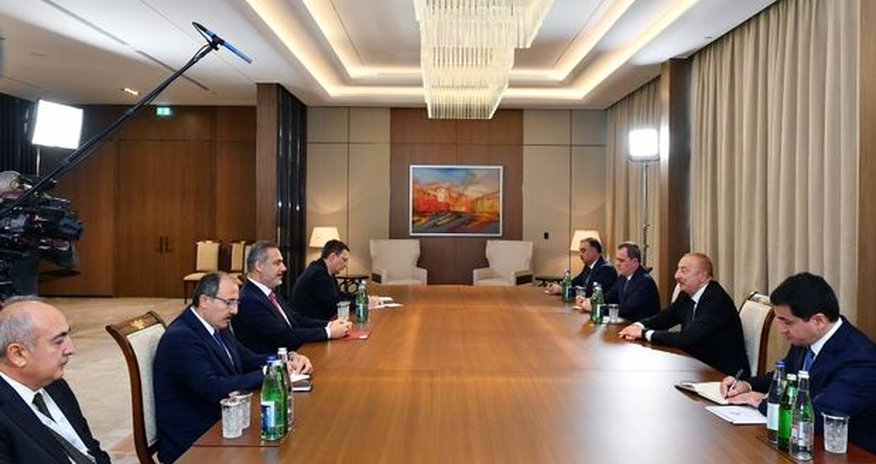 Əliyev Türkiyənin xarici işlər nazirini qəbul edib Əliyev Türkiyənin xarici işlər nazirini qəbul edib