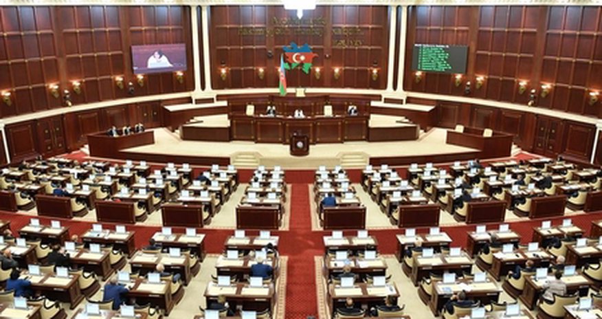 Milli Məclisin iclası başladı - 49 məsələ müzakirə olunacaq Milli Məclisin iclası başladı - 49 məsələ müzakirə olunacaq
