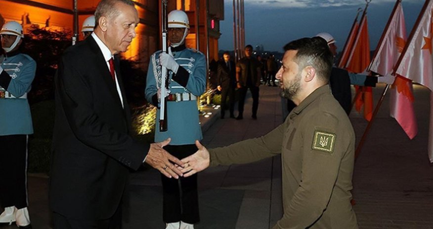Zelenski Türkiyəyə səfər edib Zelenski Türkiyəyə səfər edib